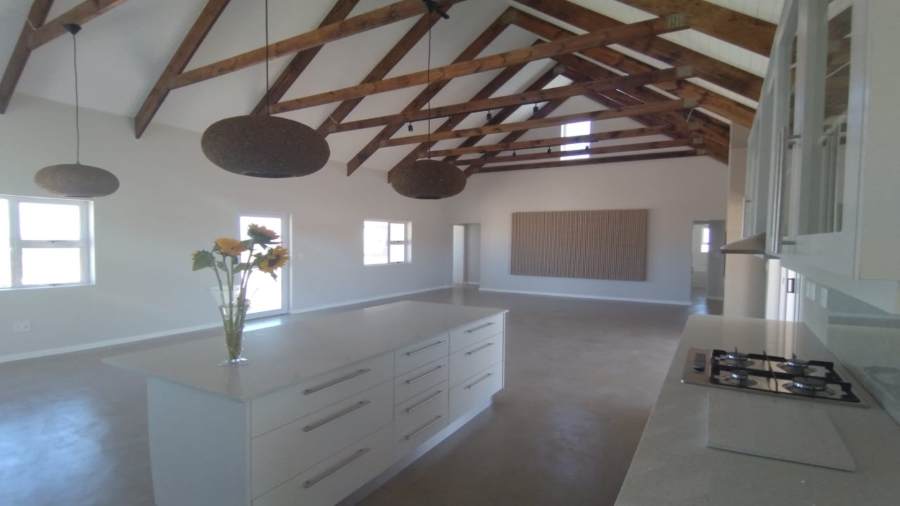 3 Bedroom Property for Sale in Hoogland Western Cape